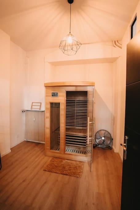 Ultimate Comfort ! Jacuzzi & Sauna. Besancon Bagian luar foto