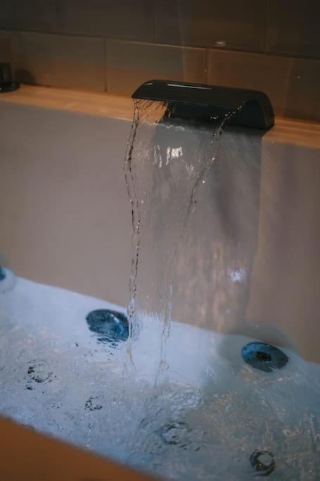 Ultimate Comfort ! Jacuzzi & Sauna. Besancon Bagian luar foto